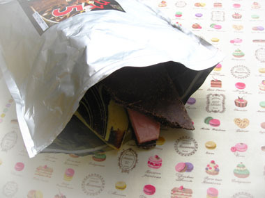割れチョコ山盛り